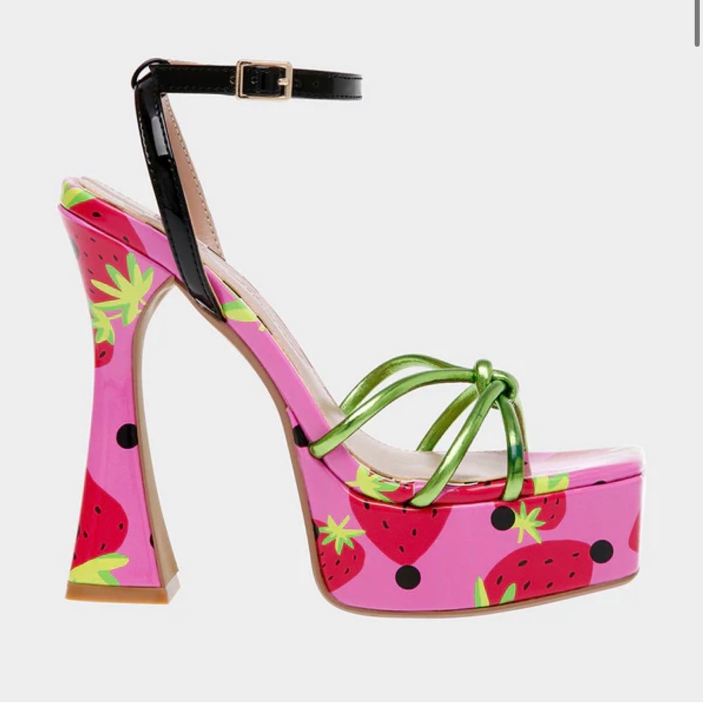 Betsey Johnson Platform Heels | Pink Strawberry Barbie